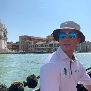 Meet your Posher, Brandon